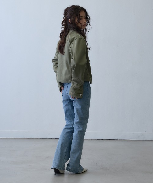 Clum（クルム）の「slim flare denim pants / スリムフレアデニムパンツ（デニムパンツ・レディース・ブルー・MEDIUM/LARGE/SMALL）」の8枚目の写真