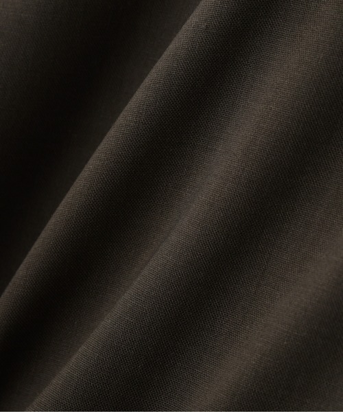 MARGARET HOWELL(マーガレットハウエル)の「WASHABLE WOOL PLAINWEAVE(シャツ/ブラウス・レディース・ダークグリーン・2/1)」の6枚目の写真