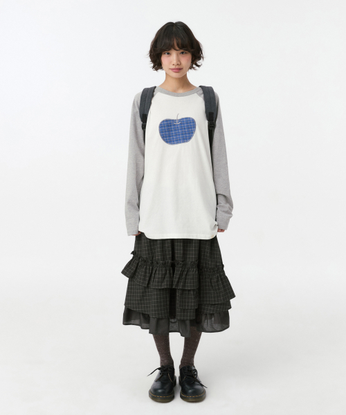 OHESHIO(オヘシオ)の「APPLE RAGLAN オーバーフィット ロングスリーブ、ホワイト(Tシャツ/カットソー・レディース・その他・FREE)」の6枚目の写真