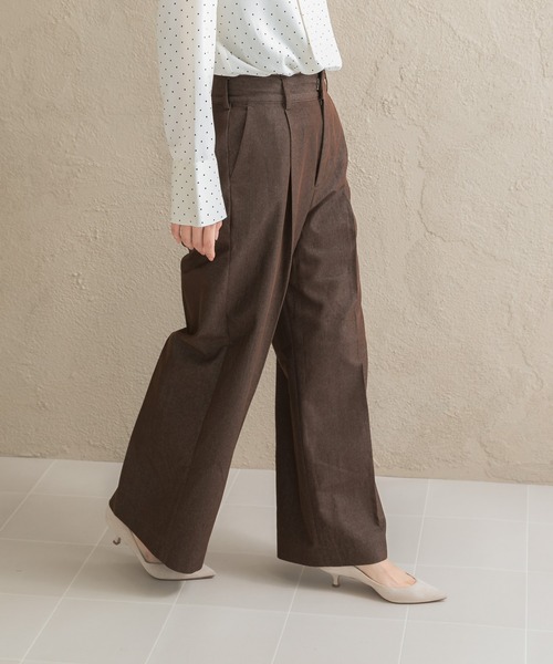 URBAN RESEARCH ROSSO WOMEN(アーバンリサーチ ロッソ)の「PERFECT DENIM SLACKS(デニムパンツ・レディース・ブラウン/インディゴブルー・36/38)」の2枚目の写真