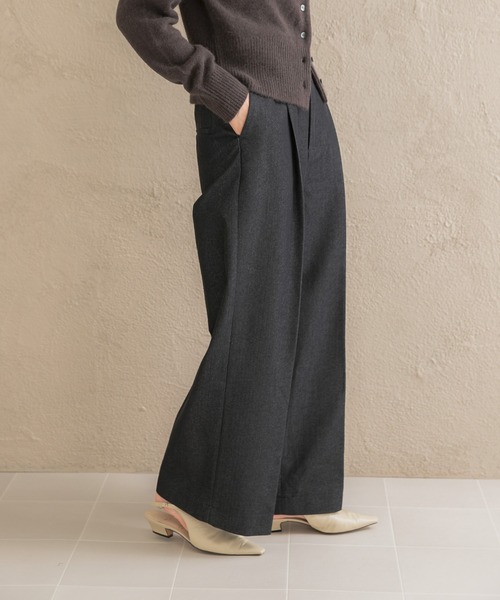 URBAN RESEARCH ROSSO WOMEN(アーバンリサーチ ロッソ)の「PERFECT DENIM SLACKS(デニムパンツ・レディース・ブラウン/インディゴブルー・36/38)」の1枚目の写真