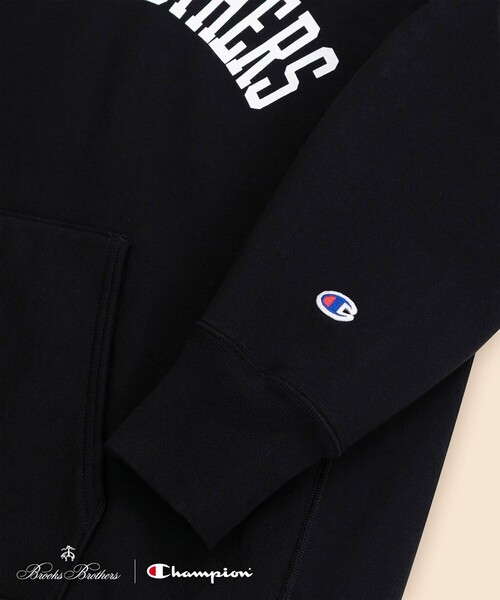 BROOKS BROTHERS(ブルックスブラザーズ)の「Brooks Brothers×Champion USAコットン ラバープリントロゴ フーデッド スウェットシャツ Made in USA(パーカー・メンズ・ネイビー/ブラック/グレー/ブラウン/ホワイト/グリーン・LARGE/SMALL/MEDIUM)」の8枚目の写真