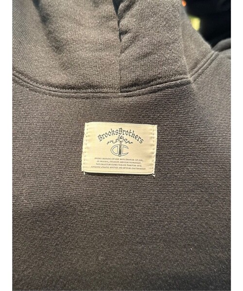 BROOKS BROTHERS(ブルックスブラザーズ)の「Brooks Brothers×Champion USAコットン ラバープリントロゴ フーデッド スウェットシャツ Made in USA(パーカー・メンズ・ネイビー/ブラック/グレー/ブラウン/ホワイト/グリーン・LARGE/SMALL/MEDIUM)」の14枚目の写真