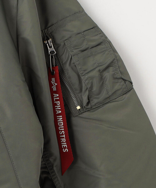 Alpha Industries(アルファインダストリーズ)の「ALPHA/アルファ MA-1 HERITAGE FIT FLIGHT JACKET/MA1 ヘリテージフィット フライトジャケット(ブルゾン・メンズ・ダークグレー/インディゴブルー/シルバー/グレー/キャメル/ワインレッド/ピンク/ベージュ/ブラック・MEDIUM/X-LARGE/LARGE)」の13枚目の写真