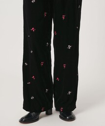 UNITED ARROWS（ユナイテッドアローズ）の「エンブロイダリー ベルベット イージーパンツ（その他パンツ）」