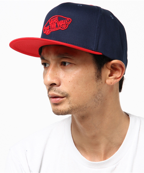 VANS（バンズ）の「VANS ３D刺繍キャップ（キャップ・メンズ・ホワイト/ブラック/ネイビー・ﾌﾘ-）」の3枚目の写真