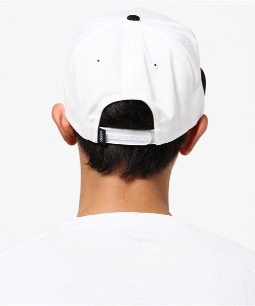 VANS（バンズ）の「VANS ３D刺繍キャップ（キャップ・メンズ・ホワイト/ブラック/ネイビー・ﾌﾘ-）」の5枚目の写真