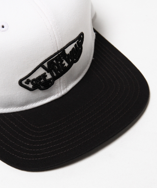 VANS（バンズ）の「VANS ３D刺繍キャップ（キャップ・メンズ・ホワイト/ブラック/ネイビー・ﾌﾘ-）」の6枚目の写真