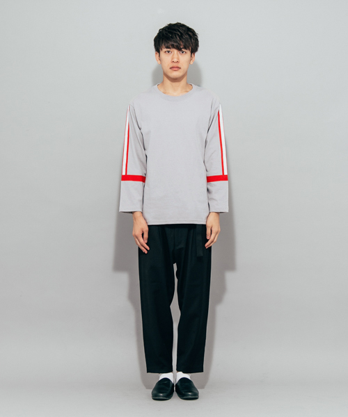 SENSE OF PLACE by URBAN RESEARCH(センスオブプレイスバイアーバンリサーチ)の「スリーブプリントロンTシャツ(Tシャツ/カットソー・メンズ・グリーン/グレー・MEDIUM/LARGE)」の3枚目の写真