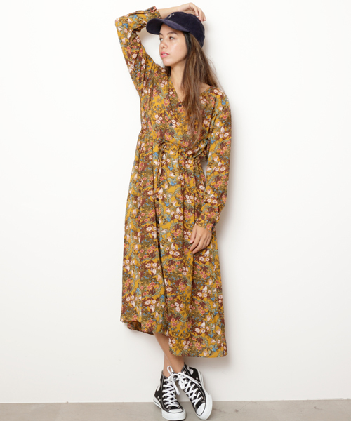 DOUBLE NAME（ダブルネーム）の「Ｖネック花柄ワンピース（ワンピース・レディース・ネイビー/レッド/マスタード・FREE）」の9枚目の写真