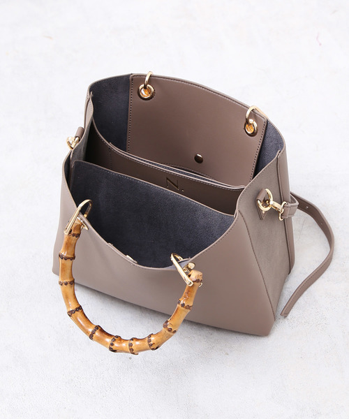N.(N. Natural Beauty Basic)(エヌエヌナチュラルビューティーベーシック)の「◆スウェードバンブーハンドルトートバッグ(ハンドバッグ・レディース・ベージュ/ブラック/ブラウン系その他・FREE/フリ-)」の5枚目の写真