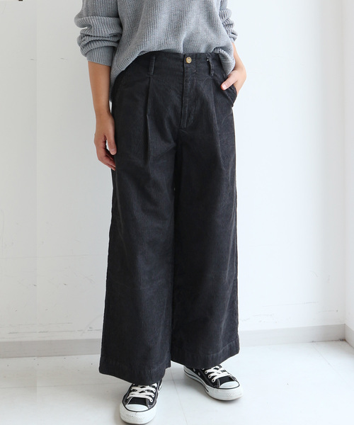 AMERICAN HOLIC(アメリカンホリック)の「ハイウエストコーデュロイワイドパンツ(その他パンツ・レディース・アイボリー/チャコールグレー/ブラック/グレイッシュベージュ/ブラウン/マスタード/カーキ/ブルー・SMALL/MEDIUM/LARGE)」の3枚目の写真