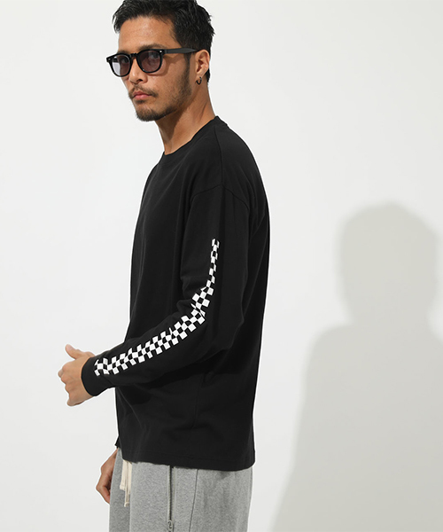 AZUL by moussy(アズールバイマウジー)の「CHECKER LONG SLEEVE T-SHIRT / チェッカーロングスリーブTシャツ(Tシャツ/カットソー・メンズ・ホワイト/ブラック・SMALL/MEDIUM/LARGE)」の7枚目の写真