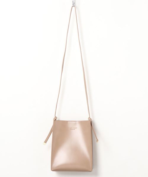 natural couture(ナチュラルクチュール)の「2WAYスクエアショルダー(ショルダーバッグ・レディース・ブラック/ベージュ/ブラウン/アイボリー・FREE)」の4枚目の写真