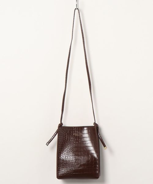 natural couture(ナチュラルクチュール)の「2WAYスクエアショルダー(ショルダーバッグ・レディース・ブラック/ベージュ/ブラウン/アイボリー・FREE)」の2枚目の写真