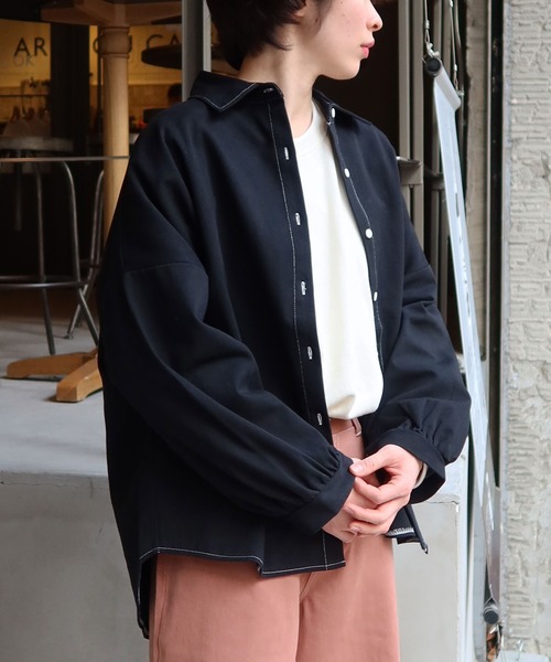 Riberry(リベリー)の「ビッグシルエットシャツ(シャツ/ブラウス・レディース・ブラック/ベージュ/グリーン/ピンクベージュ・FREE)」の2枚目の写真