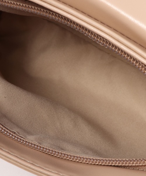 ALTROSE（アルトローズ）の「シンプルショルダーバッグ　[ドーラ]（ショルダーバッグ・レディース・ベージュ/ブラック/ピンク/ブラウン・FREE）」の14枚目の写真