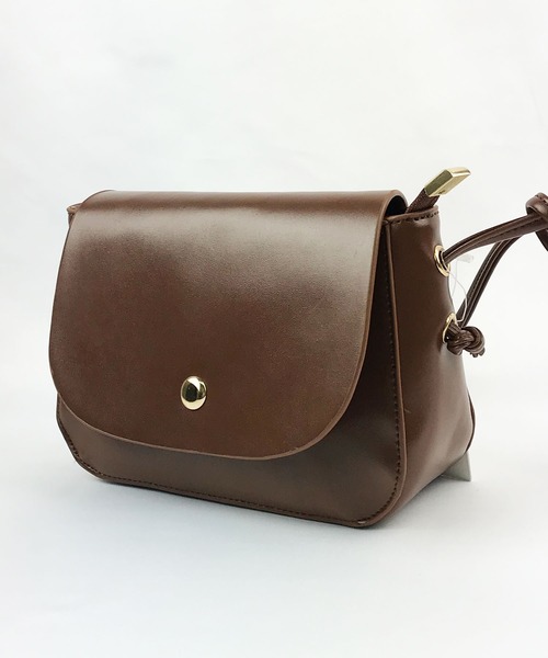 ALTROSE（アルトローズ）の「シンプルショルダーバッグ　[ドーラ]（ショルダーバッグ・レディース・ベージュ/ブラック/ピンク/ブラウン・FREE）」の5枚目の写真