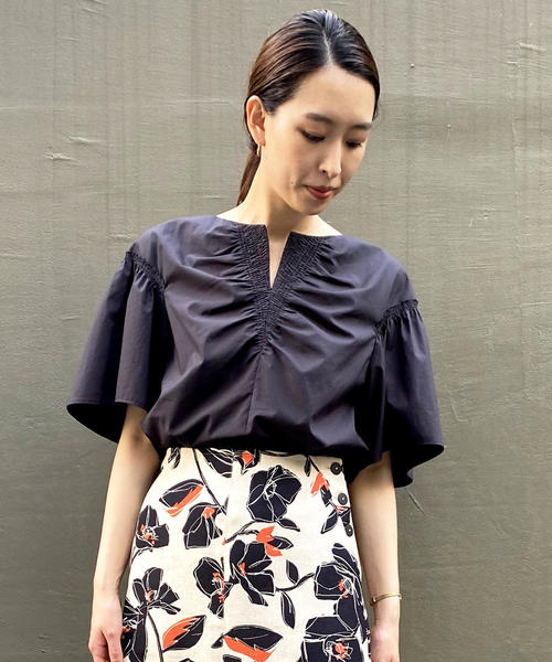 BALLSEY（ボールジィ）の「コットンタイプライター シャーリングブラウス（シャツ/ブラウス・レディース・ホワイト/ライトブルー/ブラック/レッド・36）」の8枚目の写真