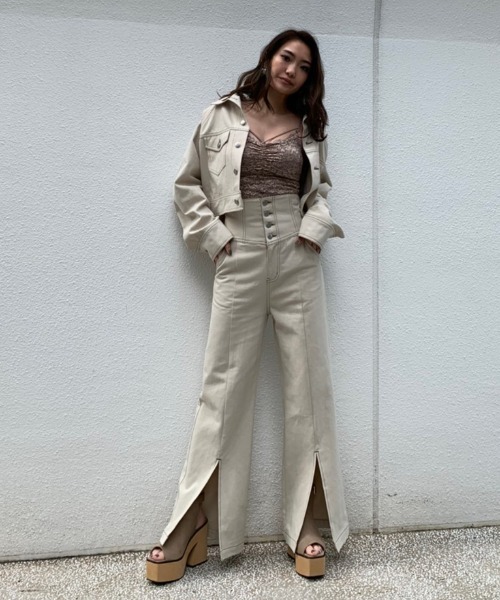 ENVYM（アンビー）の「ステッチショートＪＫ（カバーオール・レディース・ブラック/ベージュ・FREE）」の7枚目の写真