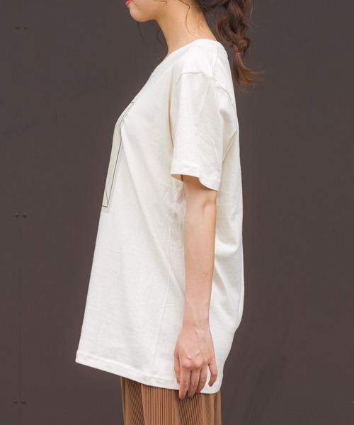 SpRay(スプレイ)の「FACEプリント Tシャツ(Tシャツ/カットソー・レディース・アイボリー/ホワイト/ブラック・LARGE)」の5枚目の写真