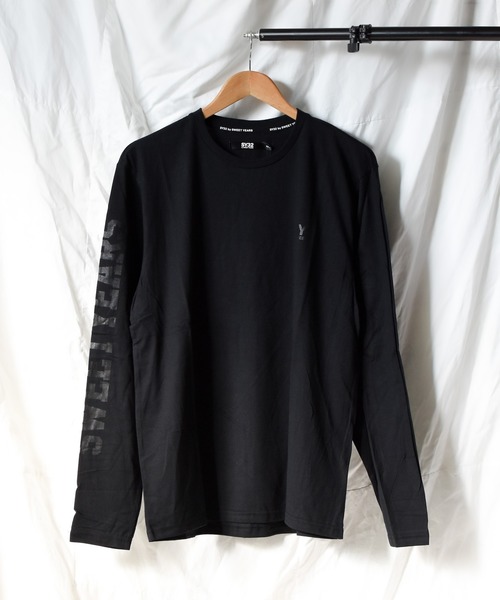 SY32 by SWEET YEARS（エスワイサーティトゥバイスィートイヤーズ）の「/SY32 by SWEET YEARS/ARM LOGO L/S TEE（Tシャツ/カットソー・レディース・ブラック×ブラック/ブラック×ホワイト/ホワイト・X-LARGE/XX-LARGE/LARGE/SMALL/MEDIUM）」の2枚目の写真