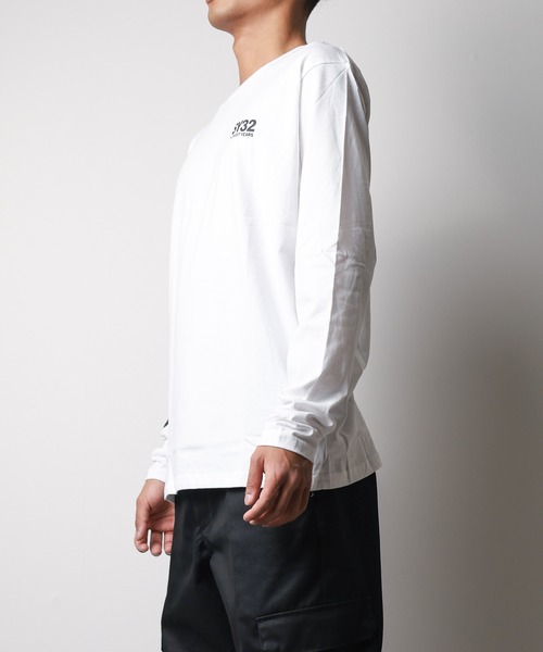 SY32 by SWEET YEARS（エスワイサーティトゥバイスィートイヤーズ）の「/SY32 by SWEET YEARS/ARM LOGO L/S TEE（Tシャツ/カットソー・レディース・ブラック×ブラック/ブラック×ホワイト/ホワイト・X-LARGE/XX-LARGE/LARGE/SMALL/MEDIUM）」の5枚目の写真