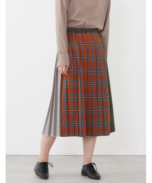 POU DOU DOU（プードゥドゥ）の「キルト風プリーツスカート（スカート・レディース・ブラック/ブルー/オレンジ系その他・3）」の6枚目の写真