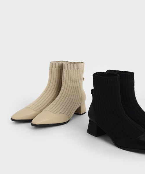 CHARLES & KEITH（チャールズ & キース）の「ニットアンクル ソックスブーツ / Knit Ankle Sock Boots（ブーツ・レディース・ブラック/ベージュ・22.5cm/23cm/23.5cm/24.5cm/25cm/25.5cm）」の9枚目の写真