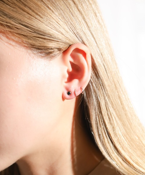 Pledge（プレッジ）の「【Pledge（プレッジ）】K10　Swarovski Crystals　ピアス（ピアス（片耳用）・レディース・ホワイト/ブラック/ブラック系その他/ブルー・FREE）」の8枚目の写真