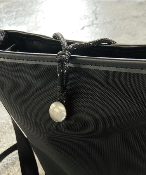 And A(アンドエー)の「LIVERAL リヴェラル / NAKI【M】shoulder tote packable ナキ【Mサイズ】パッカブル 2WAY トートショルダーバッグ メッシュバッグ / L4012(ショルダーバッグ・メンズ・ブラック/ブラック系その他/ブラック系その他2・MEDIUM)」の8枚目の写真