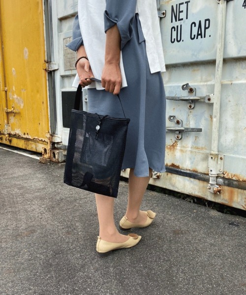 And A(アンドエー)の「LIVERAL リヴェラル / NAKI【M】shoulder tote packable ナキ【Mサイズ】パッカブル 2WAY トートショルダーバッグ メッシュバッグ / L4012(ショルダーバッグ・メンズ・ブラック/ブラック系その他/ブラック系その他2・MEDIUM)」の9枚目の写真