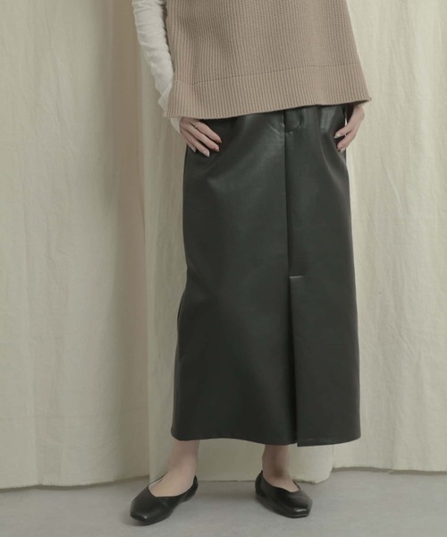 SENSE OF PLACE by URBAN RESEARCH（センスオブプレイスバイアーバンリサーチ）の「【WEB/一部店舗限定】フェイクレザータイトスカート（スカート・レディース・ブラック/ベージュ/グレー/ライトベージュ・ONE）」の19枚目の写真