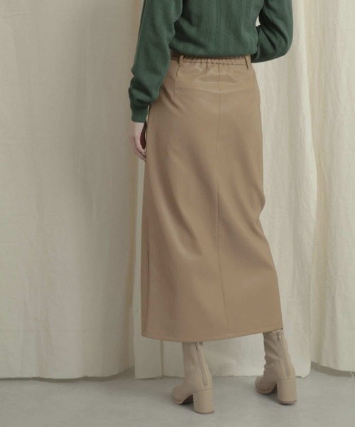 SENSE OF PLACE by URBAN RESEARCH（センスオブプレイスバイアーバンリサーチ）の「【WEB/一部店舗限定】フェイクレザータイトスカート（スカート・レディース・ブラック/ベージュ/グレー/ライトベージュ・ONE）」の22枚目の写真