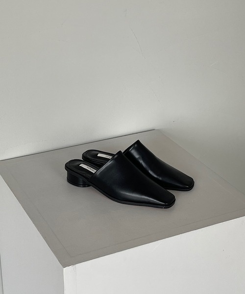 SANSeLF（サンセルフ）の「【SANSeLF】squaretoe rowheel mule sans6（サンダル・レディース・ブラック/グレー・40/38/39/35/36/37）」の3枚目の写真