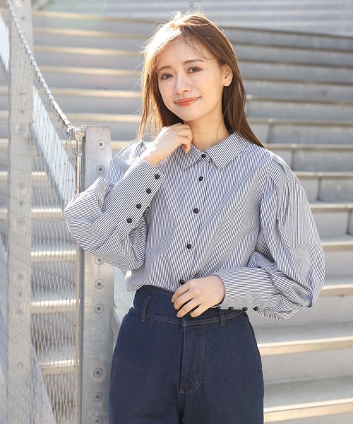 one after another NICE CLAUP(ワンアフターアナザーナイスクラップ)の「パールボタンブラウス(シャツ/ブラウス・レディース・ベージュ/オフホワイト/アイボリー/ストライプ・FREE)」の8枚目の写真