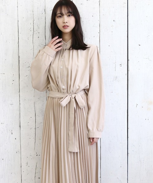 Roomy's（ルーミーズ）の「ウエストリボンプリーツシャツワンピース（ワンピース・レディース・ベージュ/ブラック・FREE）」の16枚目の写真