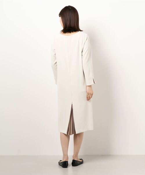 KATHARINE ROSS(キャサリンロス)の「【KATHARINE ROSS】●結婚式 ジョーゼットバックプリーツドレス(ドレス・レディース・アイボリー/ネイビー・MEDIUM)」の5枚目の写真