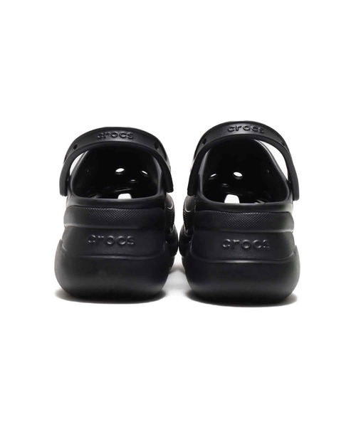 crocs(クロックス)の「crocs Women's Crocs Classic Bae Clog / クロックス ウィメンズ クラシック ベイ クロッグ(サンダル・レディース・ホワイト/ブラック・23.0cm/24.0cm/25.0cm/22.0cm)」の3枚目の写真