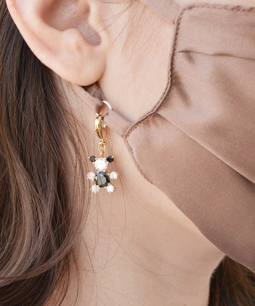 ma chere Cosette?（マシェールコゼット）の「くまマスクチャーム（チャーム・レディース・ホワイト/ブラック系その他/ライトブルー/イエロー系その他・FREE）」の3枚目の写真