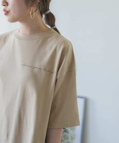 ITEMS URBANRESEARCH（アイテムズ アーバンリサーチ）の「ルーズプリントTシャツ（Tシャツ/カットソー・レディース・チャコールグレー/オフホワイト/グレー系その他・FREE）」の6枚目の写真