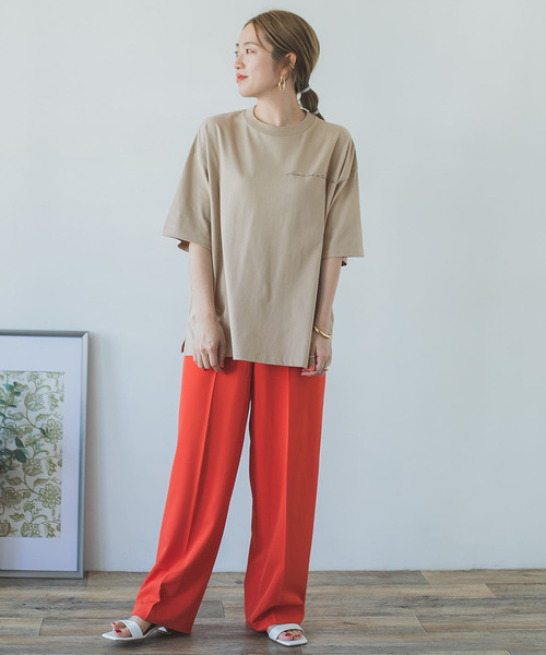 ITEMS URBANRESEARCH（アイテムズ アーバンリサーチ）の「ルーズプリントTシャツ（Tシャツ/カットソー・レディース・チャコールグレー/オフホワイト/グレー系その他・FREE）」の7枚目の写真