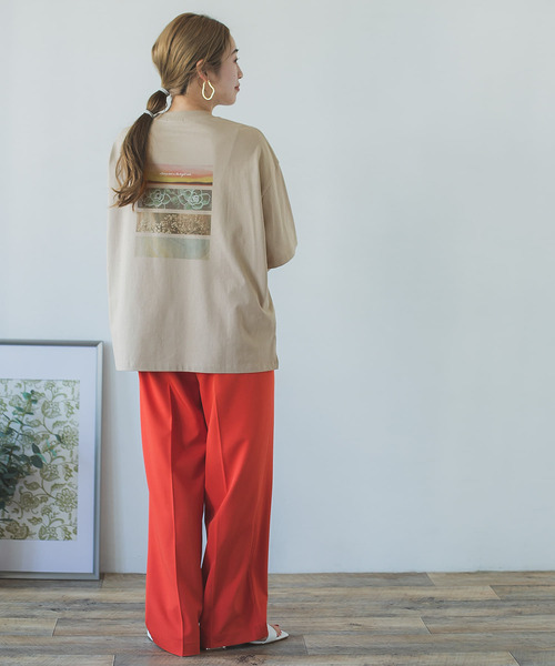 ITEMS URBANRESEARCH（アイテムズ アーバンリサーチ）の「ルーズプリントTシャツ（Tシャツ/カットソー・レディース・チャコールグレー/オフホワイト/グレー系その他・FREE）」の8枚目の写真