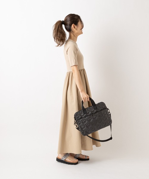 Actually（アクチュアリー）の「スマイルキルティング PCバッグ パソコンケース（PC・タブレットケース・レディース・ブラック/シルバー/カーキ・フリー）」の7枚目の写真