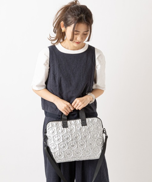 Actually（アクチュアリー）の「スマイルキルティング PCバッグ パソコンケース（PC・タブレットケース・レディース・ブラック/シルバー/カーキ・フリー）」の21枚目の写真