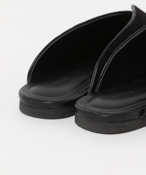 mysty woman（ミスティウーマン）の「Vスリットフラットミュール 954787（サンダル・レディース・ブラック/アイボリー/アニマル・M/L）」の15枚目の写真