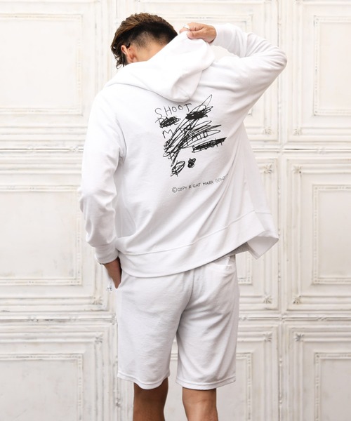 Mark Gonzales(マーク・ゴンザレス)の「Mark Gonzales マーク・ゴンザレス / ブランド別注 接触冷感 パイルパーカー + ハーフパンツ セットアップ(ルームウェア/パジャマ・メンズ・ホワイト/ブラック/ホワイト系その他/ブラック系その他/ベージュ系その他/グレイッシュベージュ/ブラック系その他2/ベージュ系その他2/ホワイト系その他2・MEDIUM/LARGE)」の2枚目の写真