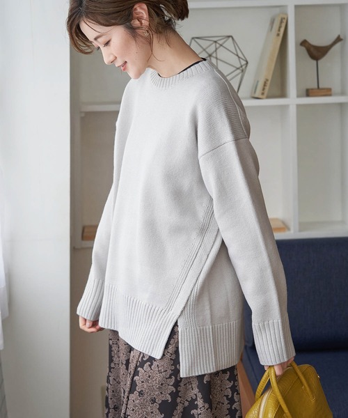 ROPE' PICNIC（ロペピクニック）の「【WEB限定カラー:ブラウン,ピンク】サイドスリットクルーネックニット（ニット/セーター・レディース・ライトグレー/パープル/ブラウン/イエロー/グリーン/キナリ/ブラウン系その他2/ピンク系その他2・38）」の3枚目の写真