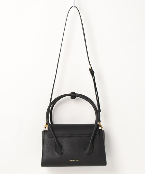 CHARLES & KEITH(チャールズ & キース)の「ダブルハンドルプッシュロック バッグ / Double Handle Push-Lock Bag(ハンドバッグ・レディース・ブラック/クリーム/マスタード・M)」の5枚目の写真