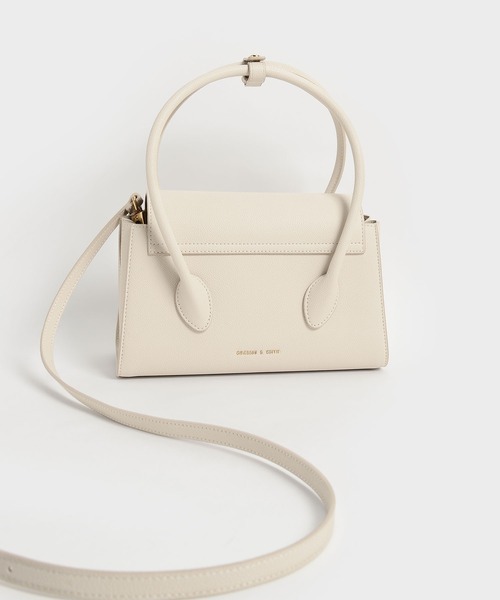 CHARLES & KEITH(チャールズ & キース)の「ダブルハンドルプッシュロック バッグ / Double Handle Push-Lock Bag(ハンドバッグ・レディース・ブラック/クリーム/マスタード・M)」の9枚目の写真
